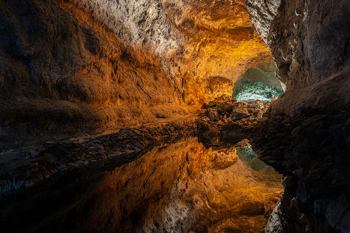 Naturfotografie von Cueva de los Verdes in Spanien - outdoor